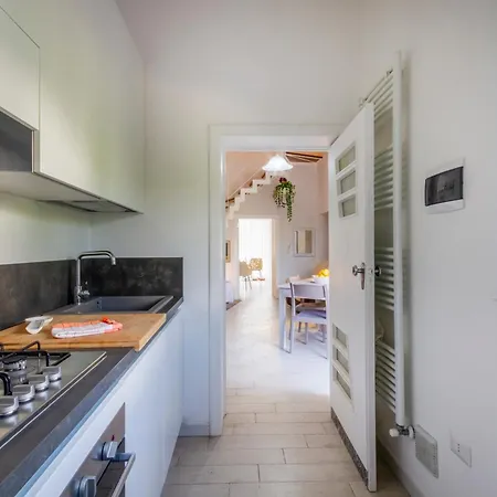 Guesthost - Marico With Parking Apartamento Campi Salentina