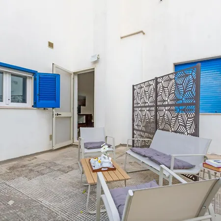 Guesthost - Marico With Parking Lejlighed Campi Salentina